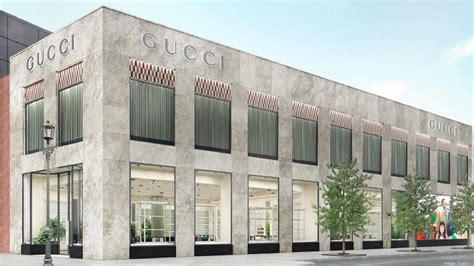 gucci store easton